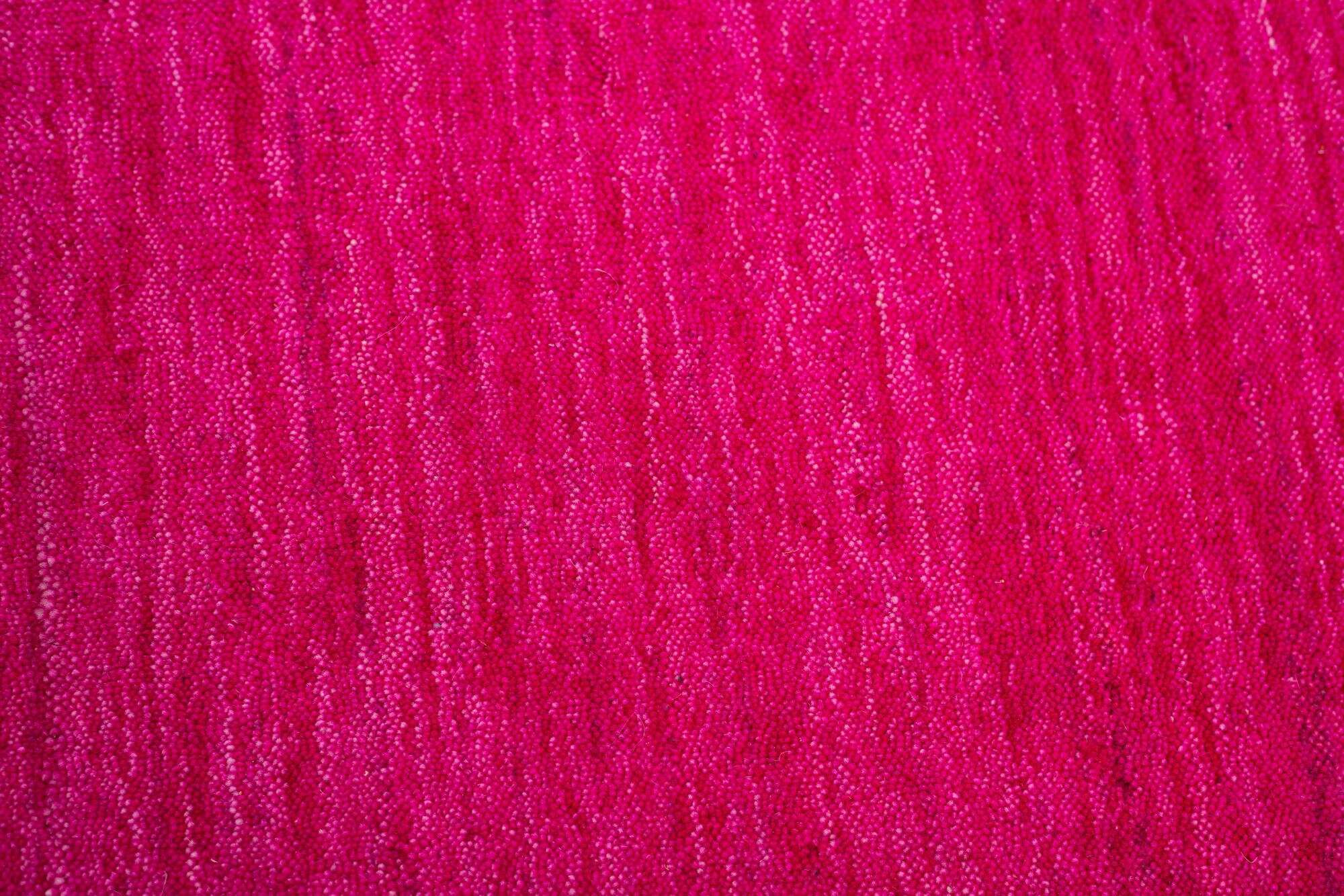 Handwebteppich Holi uni pink im Wunschmaß