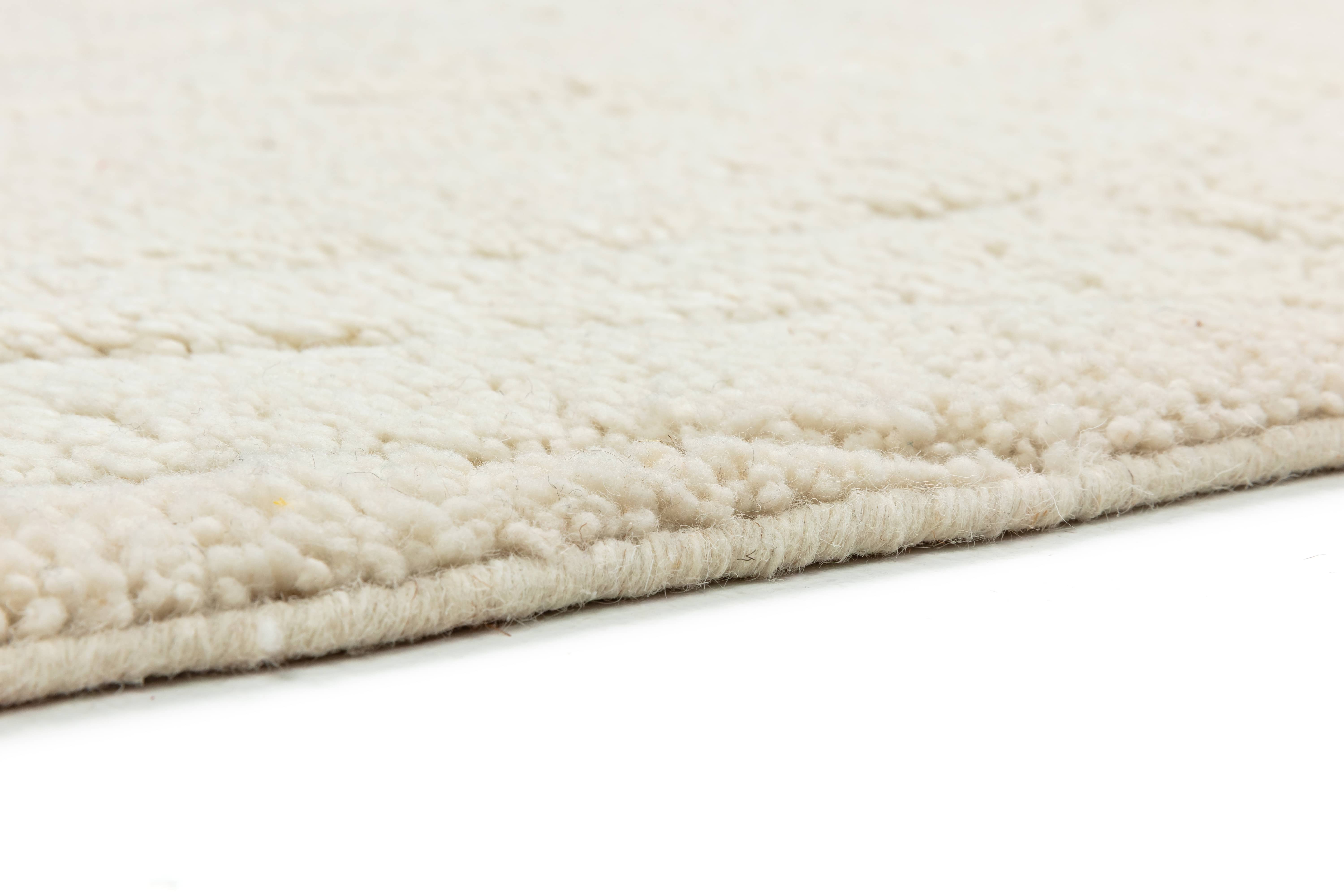 Liora D.251 C.000 cream