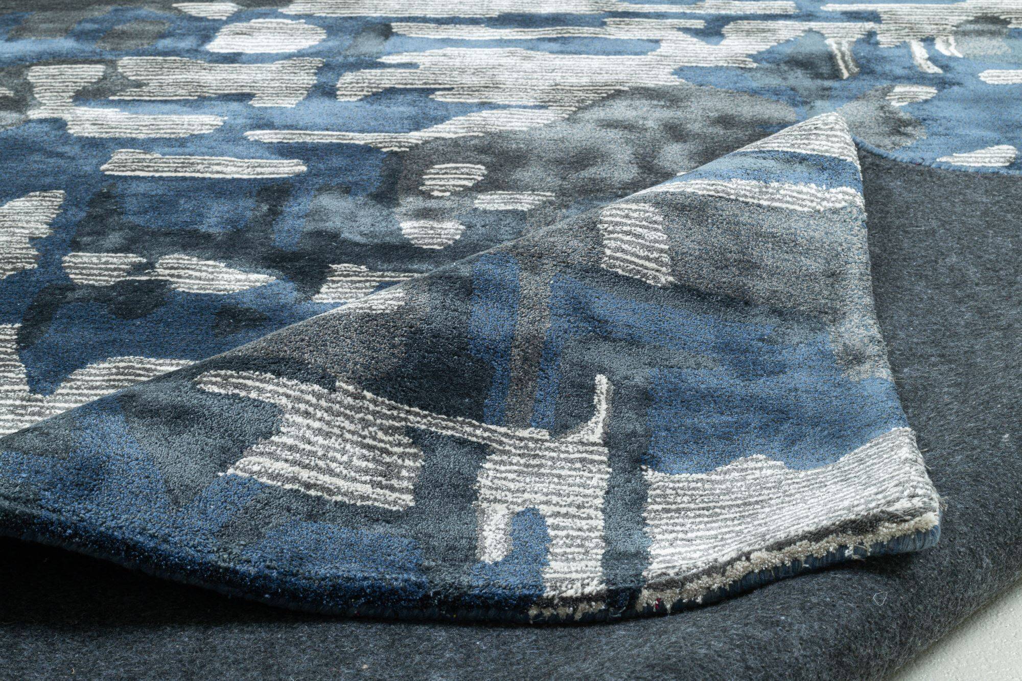 Designteppich Salinas reine Viskose 160x230cm Einzelstück Designteppich Salinas reine Viskose 160x230cm Einzelstück