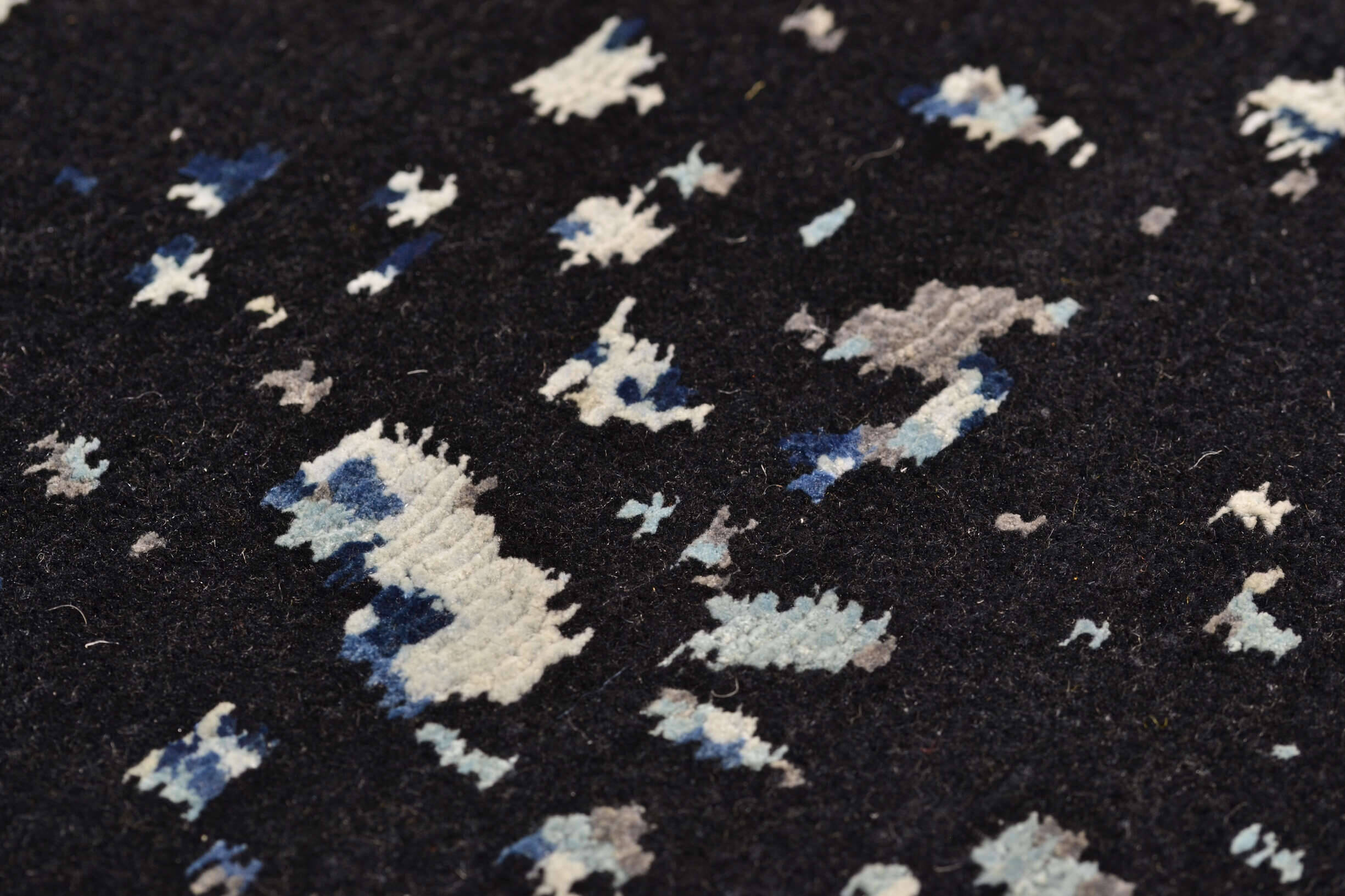JabuSilk30_C2915_p15_70-Wool-30-Silk_204x302_6 Jabu-Silk 30 Handgeknüpft in Nepal 204 x 302 cm Design C2915