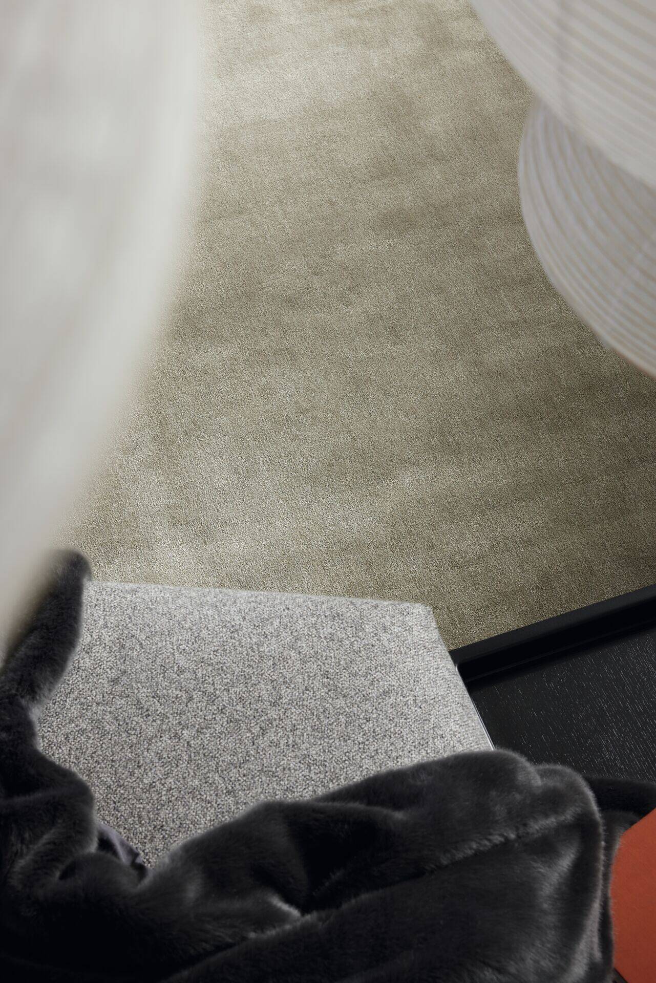 JAB ANSTOETZ Uni Teppich Powder im Wunschmaß JAB ANSTOETZ Uni Teppich Powder im Wunschmaß