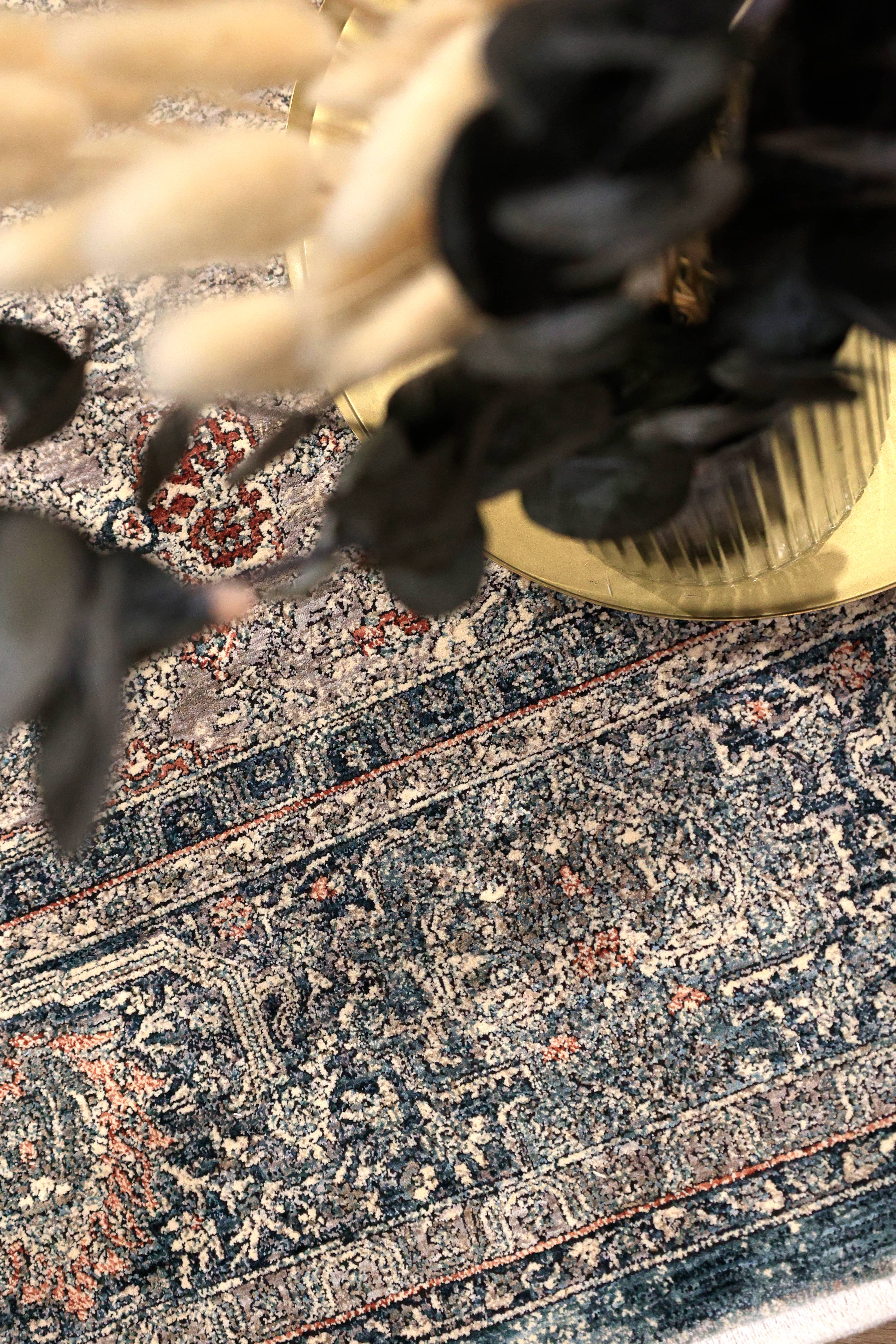 Tropea ca.240x340cm D.243 C.020 Medaillon blau Tropea ca.240x340cm D.243 C.020 Medaillon blau