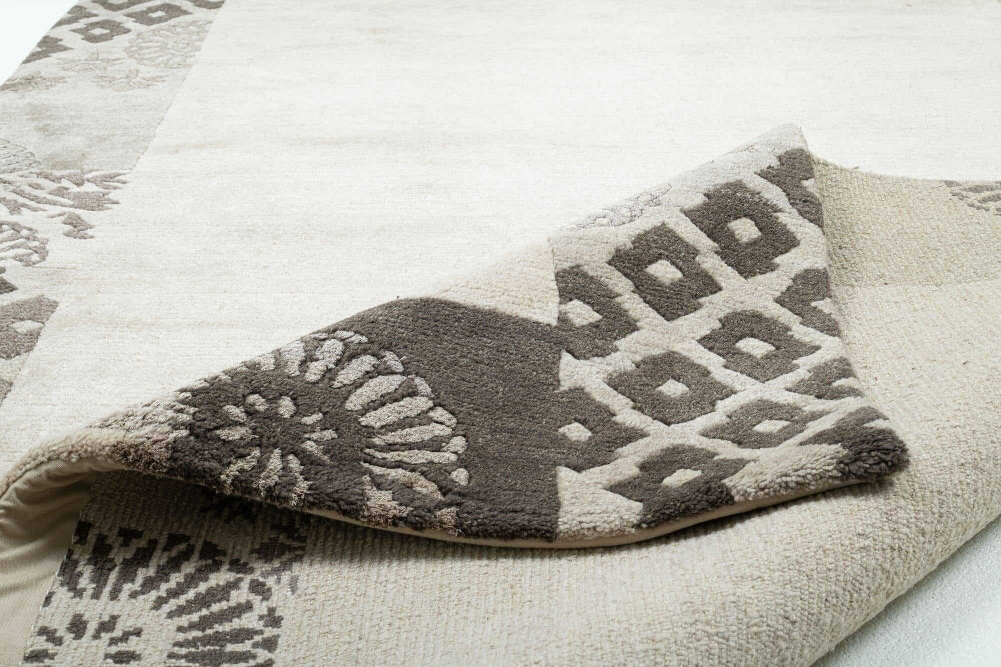 Talonga Silk Nepal Teppich Bordüre Handgeknüpft Wunschmaß