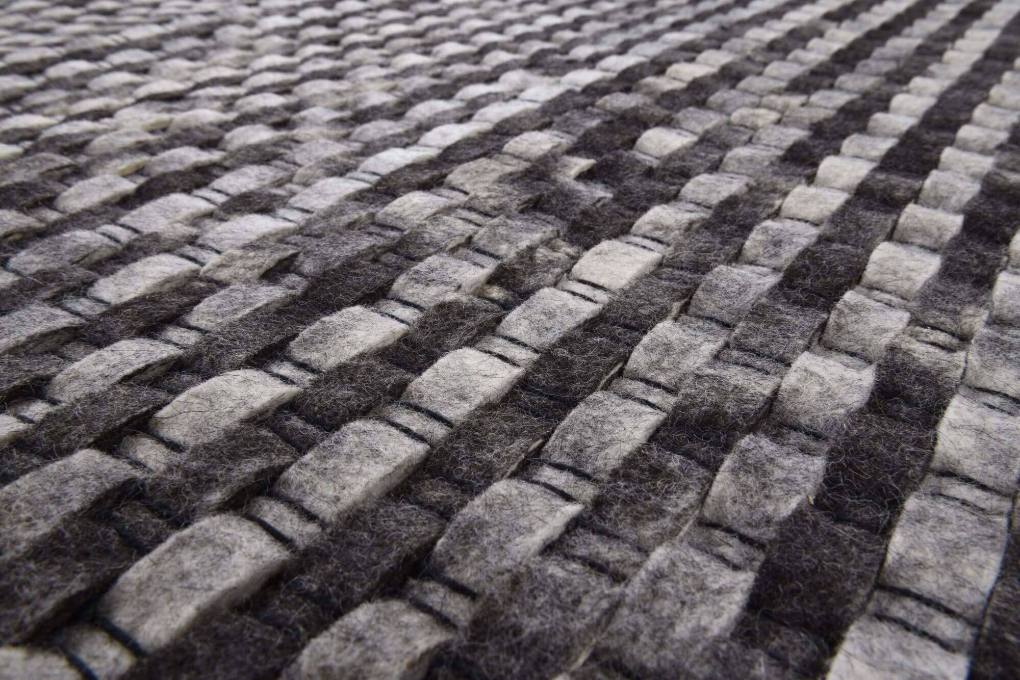 tauern_3735_130naturald-grey_419469_4 Tauern Handgearbeitet aus feinster Merino Wolle