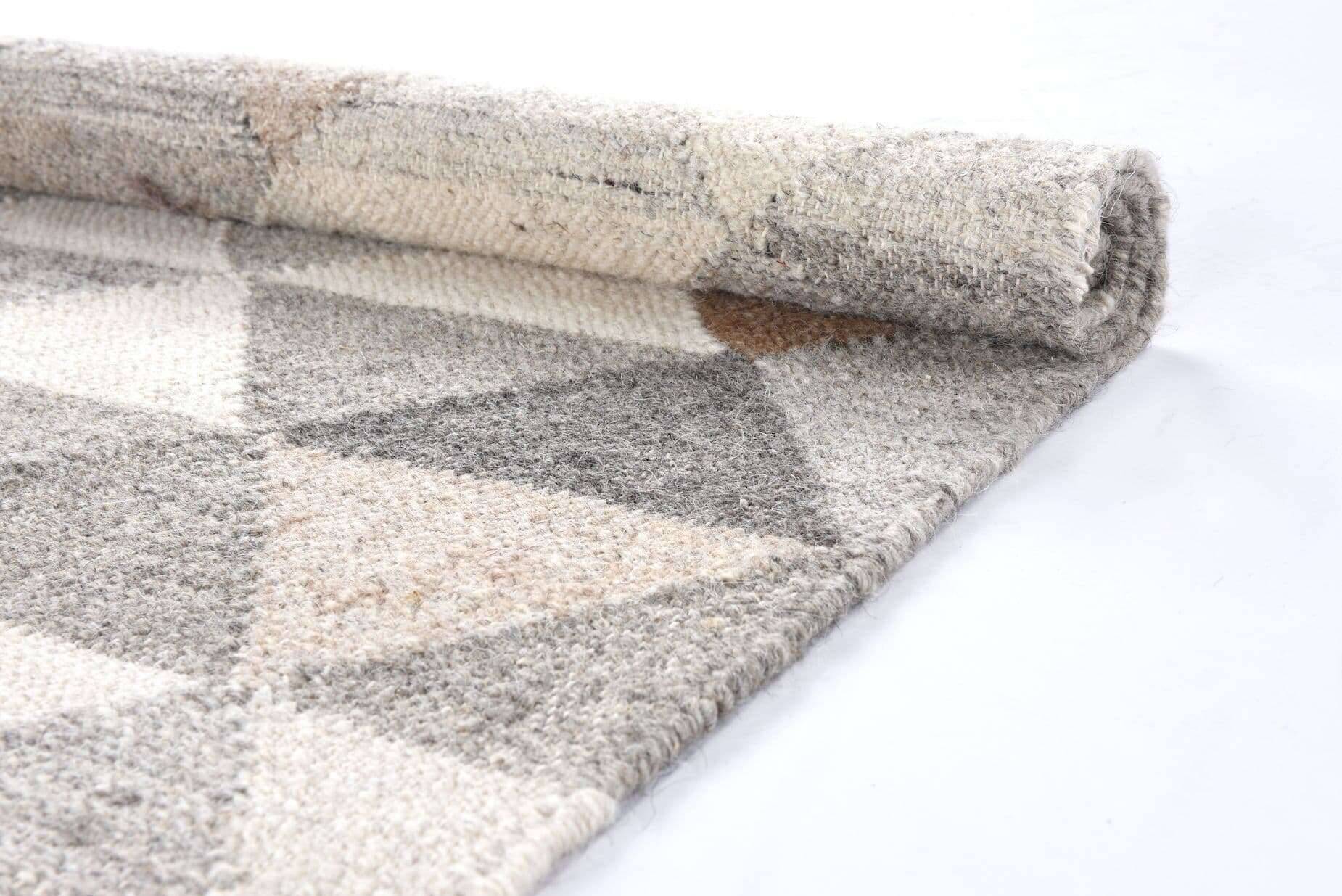 Vintage_TriangleKelim_natural100_415978_11 Handgewebter Kelim Teppich Triangle beige Naturteppich