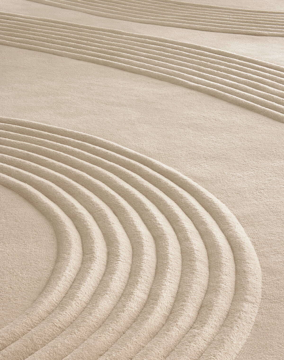 Be Calm Round - ICONS – Carpets with Soul by JAB ANSTOETZ Be Calm Round - ICONS – Carpets with Soul by JAB ANSTOETZ