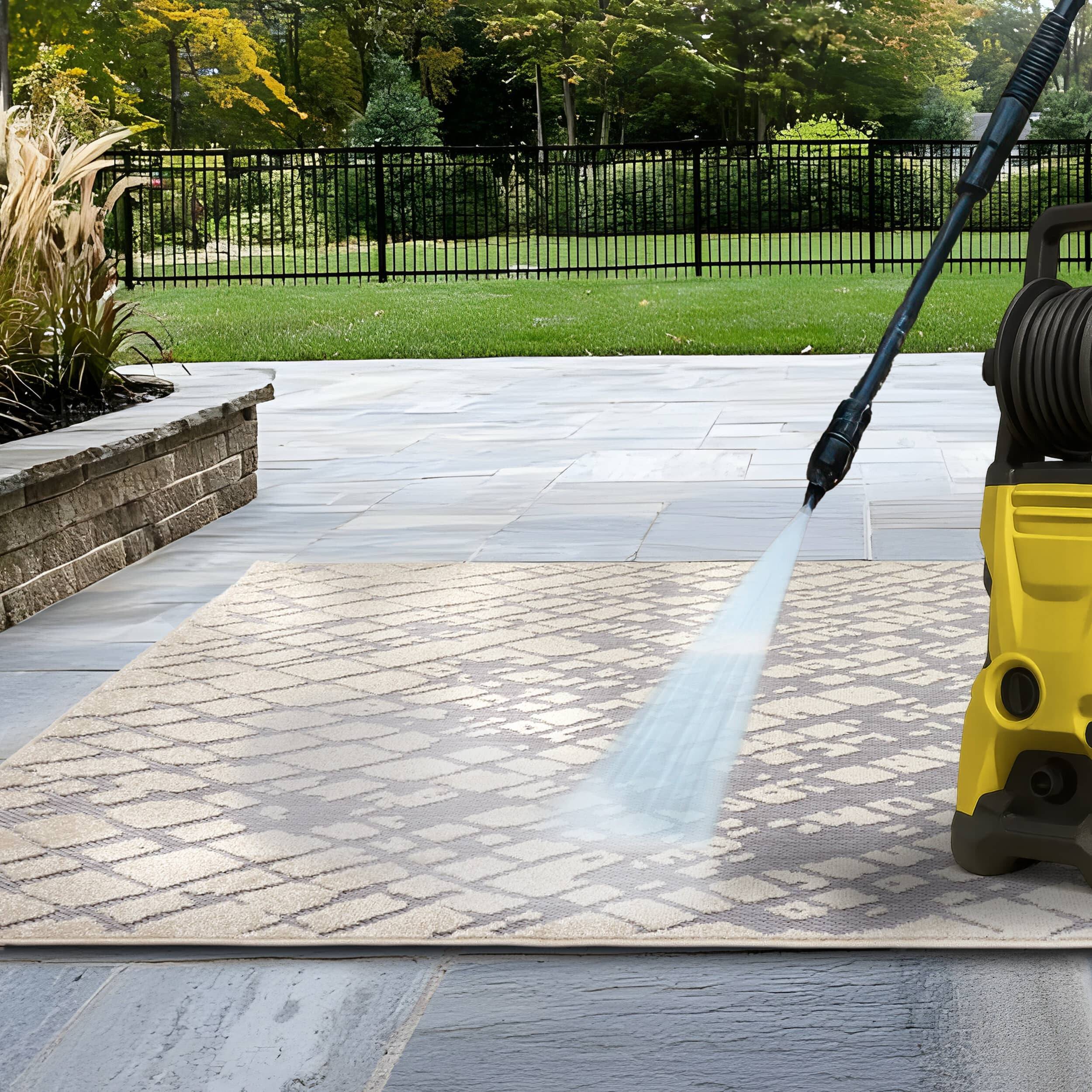 In- und Outdoor Teppich Serina D.254 C.004 Striche grau/weiß