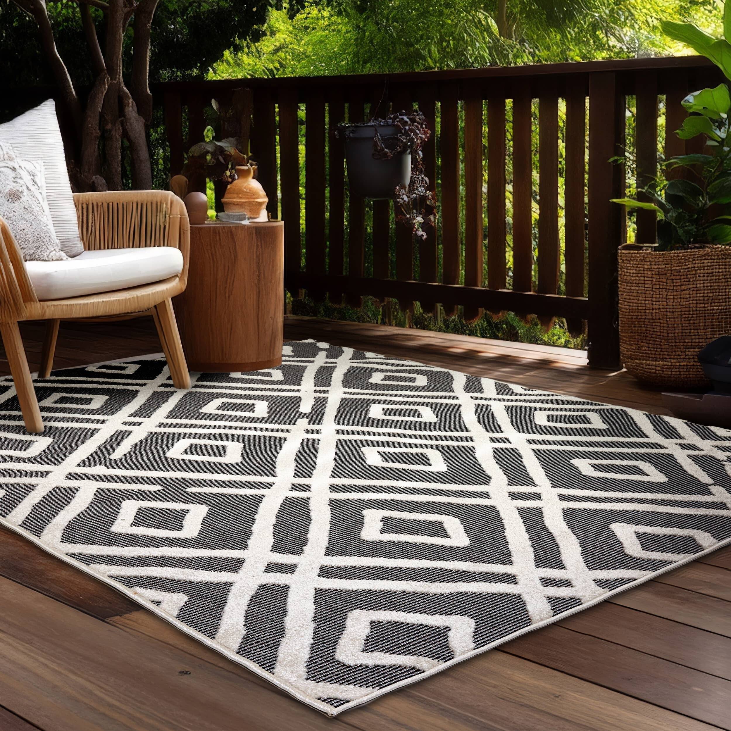 In- und Outdoor Teppich Serina D.252 C.004 Ethno grau/weiß