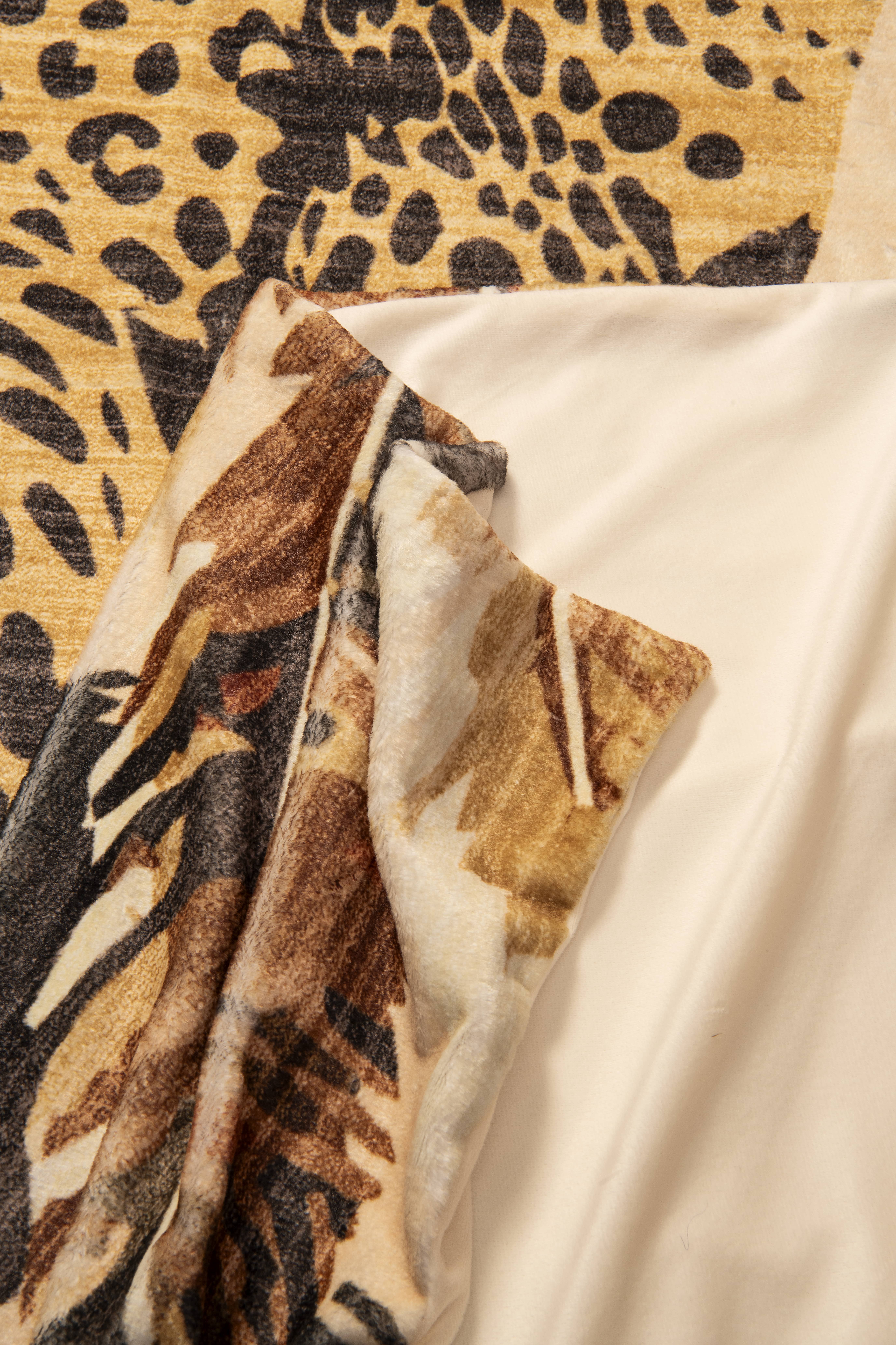 Tagesdecke PANTHER DES ORIENTS 150x200cm Julian F.M.Stoeckel Tagesdecke PANTHER DES ORIENTS 150x200cm Julian F.M.Stoeckel