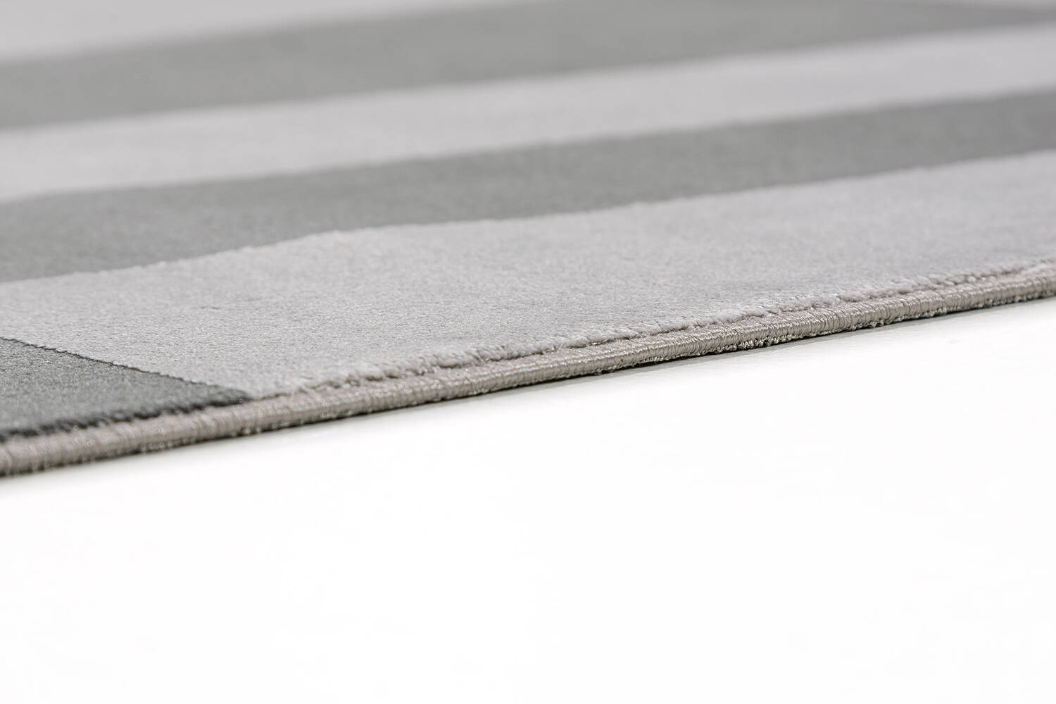 Schöner Wohnen Teppich Magic 6104-223 dunkelgrau Wunschmaß Schöner Wohnen Teppich Magic 6104-223 dunkelgrau Wunschmaß