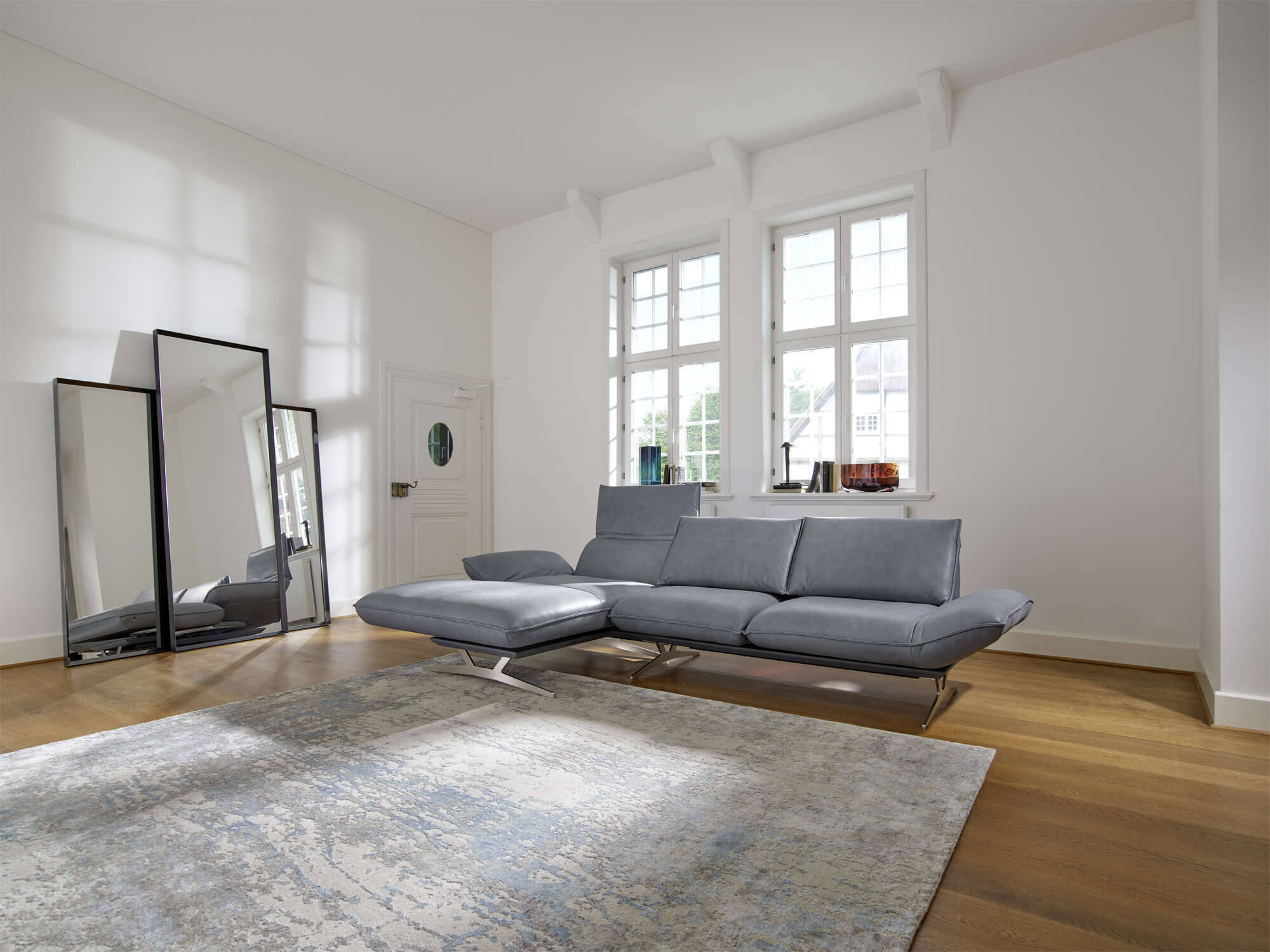 CAP07-634-1 CAPITOL LAKUR Handgeknüpfter Design Teppich aus Schurwolle und Viskose