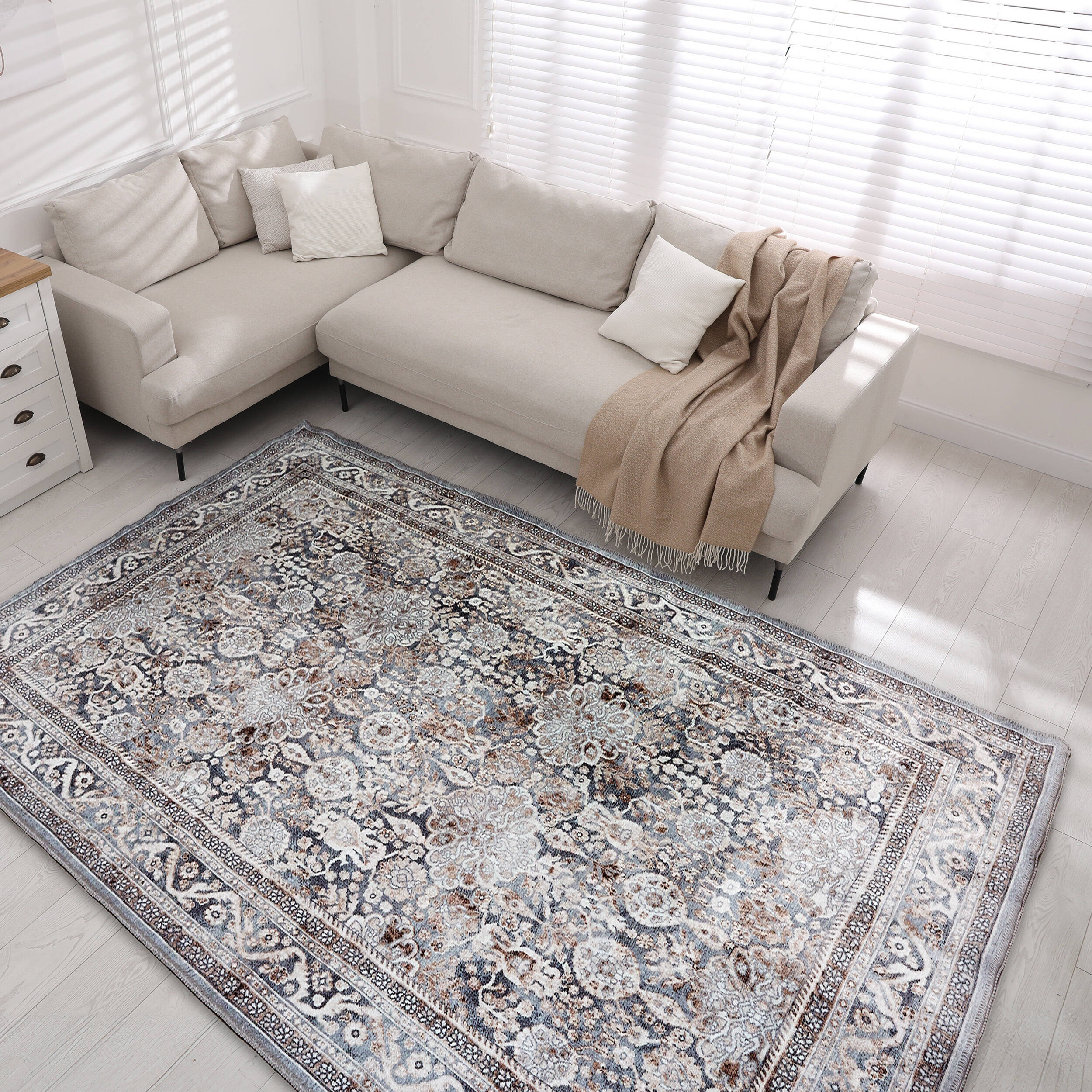 Piper D.251 C.004 Oriental grau