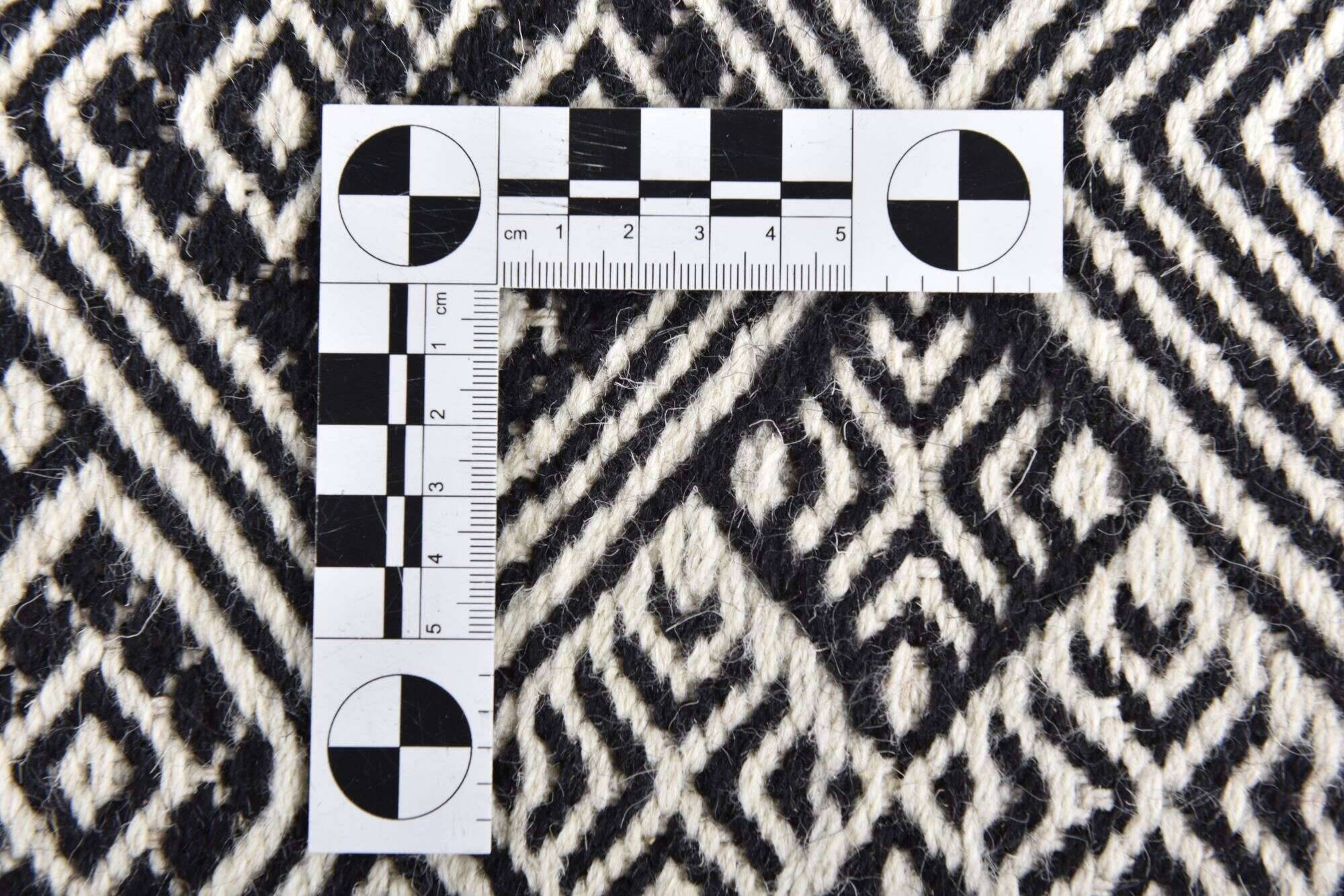 Molde_14005_615BlackAndWhite_426939_6 Molde 14005 Teppich Handgewebt reine Wolle