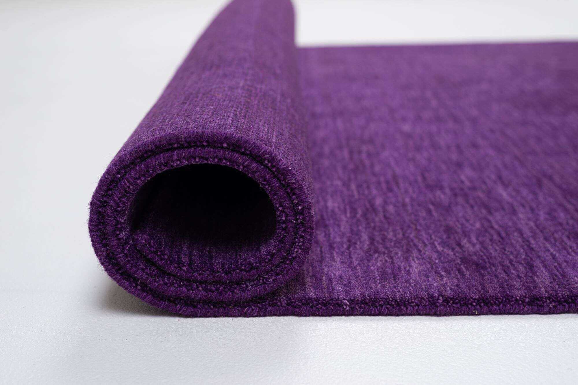 Handwebteppich Holi purple im Wunschmaß