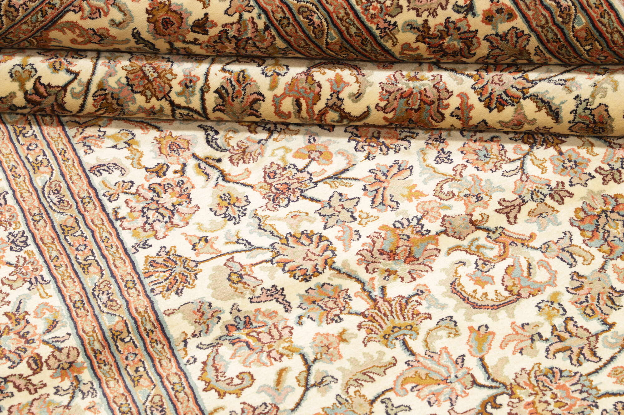 Teppich Kashmir Seide 24/24 Knüpfung 132x190 cm