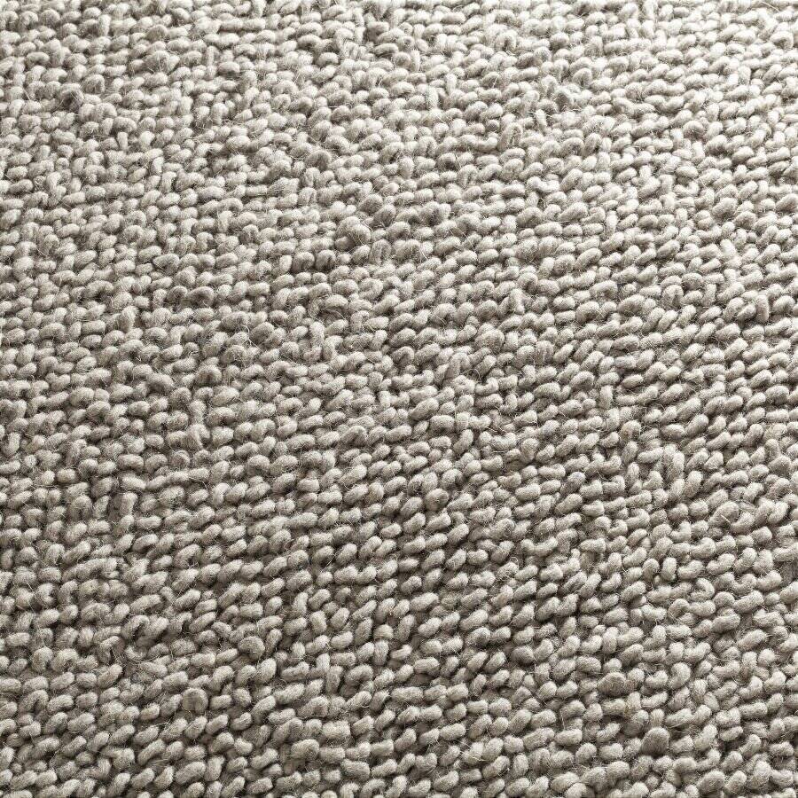 Abgepasster Teppichboden aus reiner Schurwolle