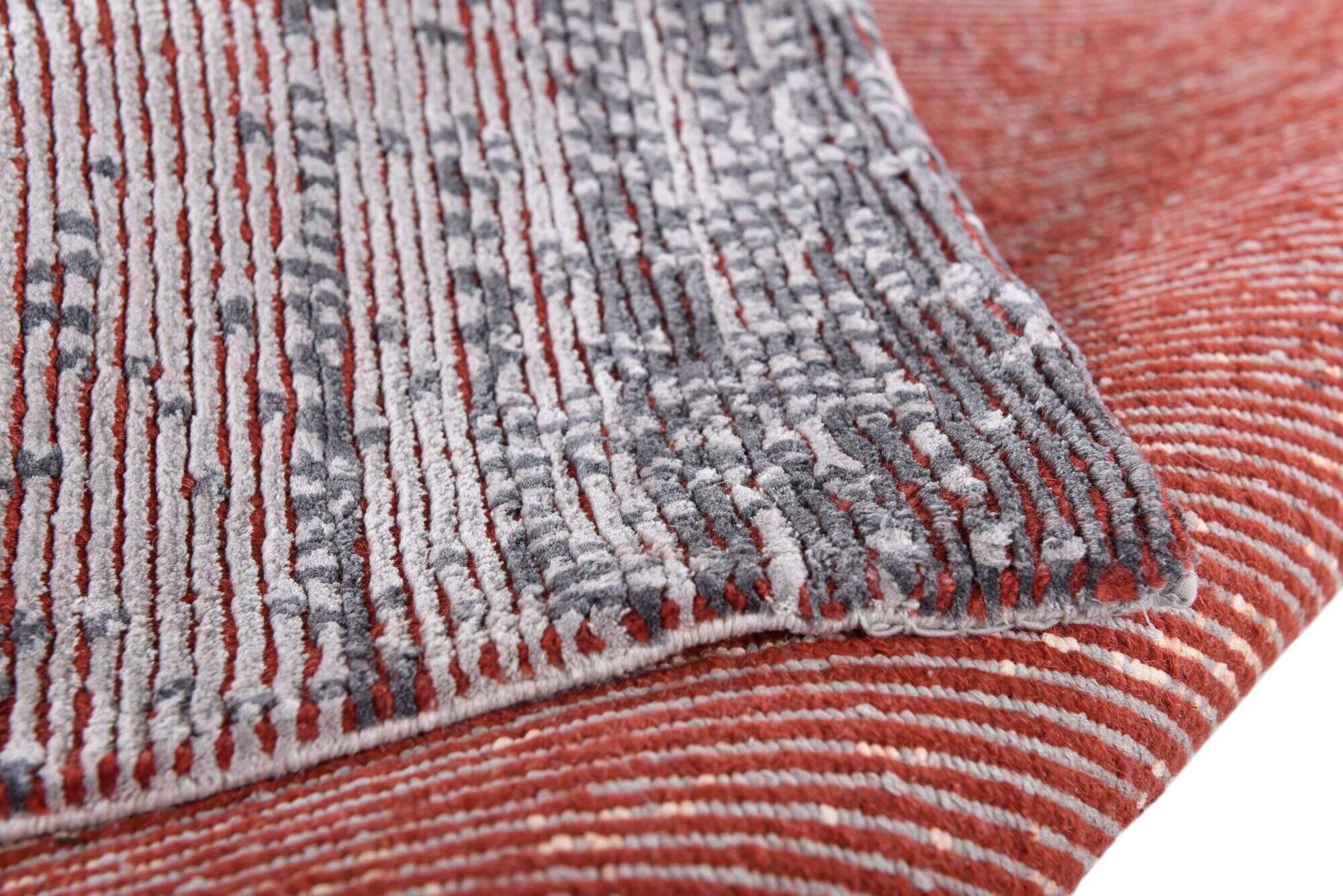 ribeyesilk60_c750_666greyred_427582_9 Nepal Teppich Rib Eye Silk 60 Design Seide Wolle 142x201 cm