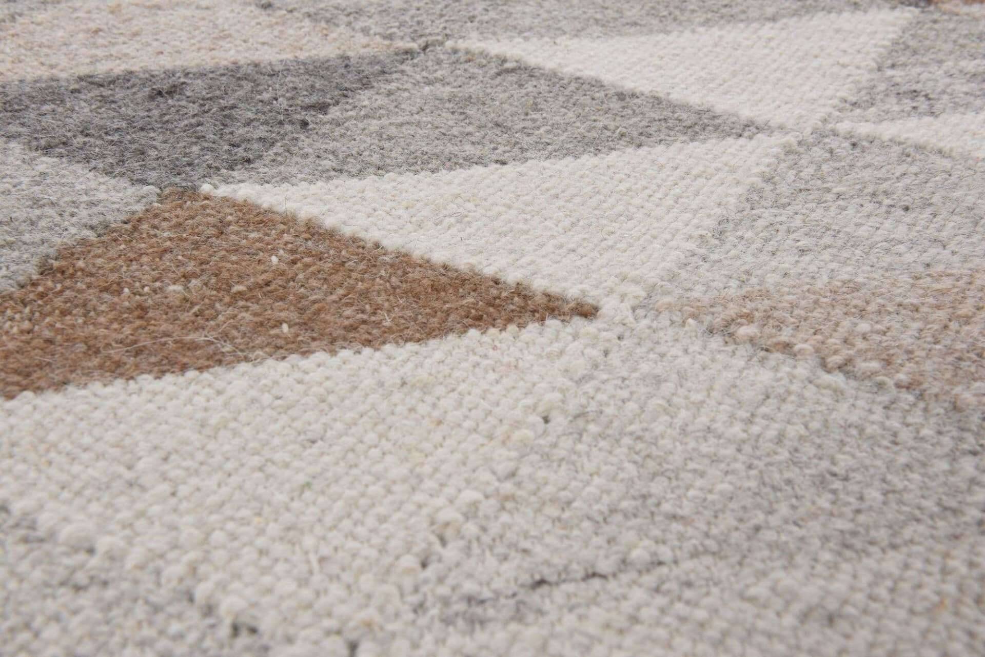 Handgewebter Kelim Teppich Triangle beige Naturteppich – Bild 2