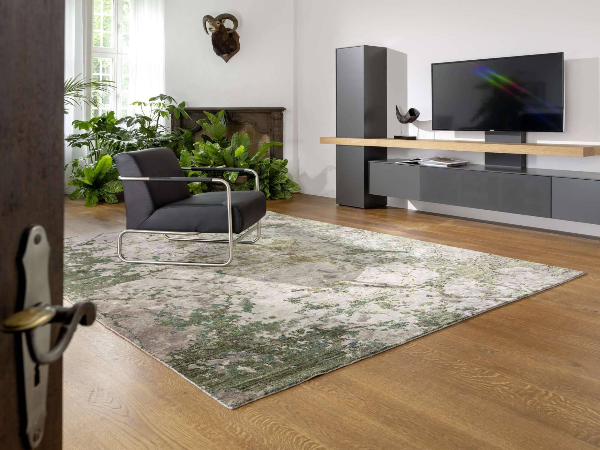 GREEN PLANET Handgeknüpfter Designteppich im Vintagestil – Bild 4